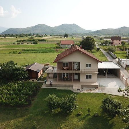 Eko Apartmani Krackovic Golubovci エクステリア 写真