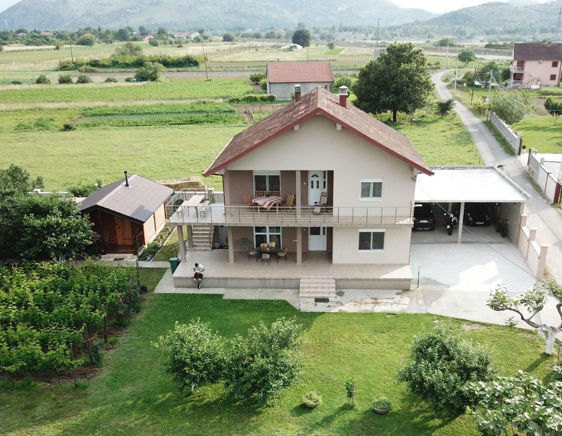 Eko Apartmani Krackovic Golubovci エクステリア 写真