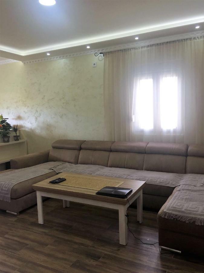 Eko Apartmani Krackovic Golubovci エクステリア 写真