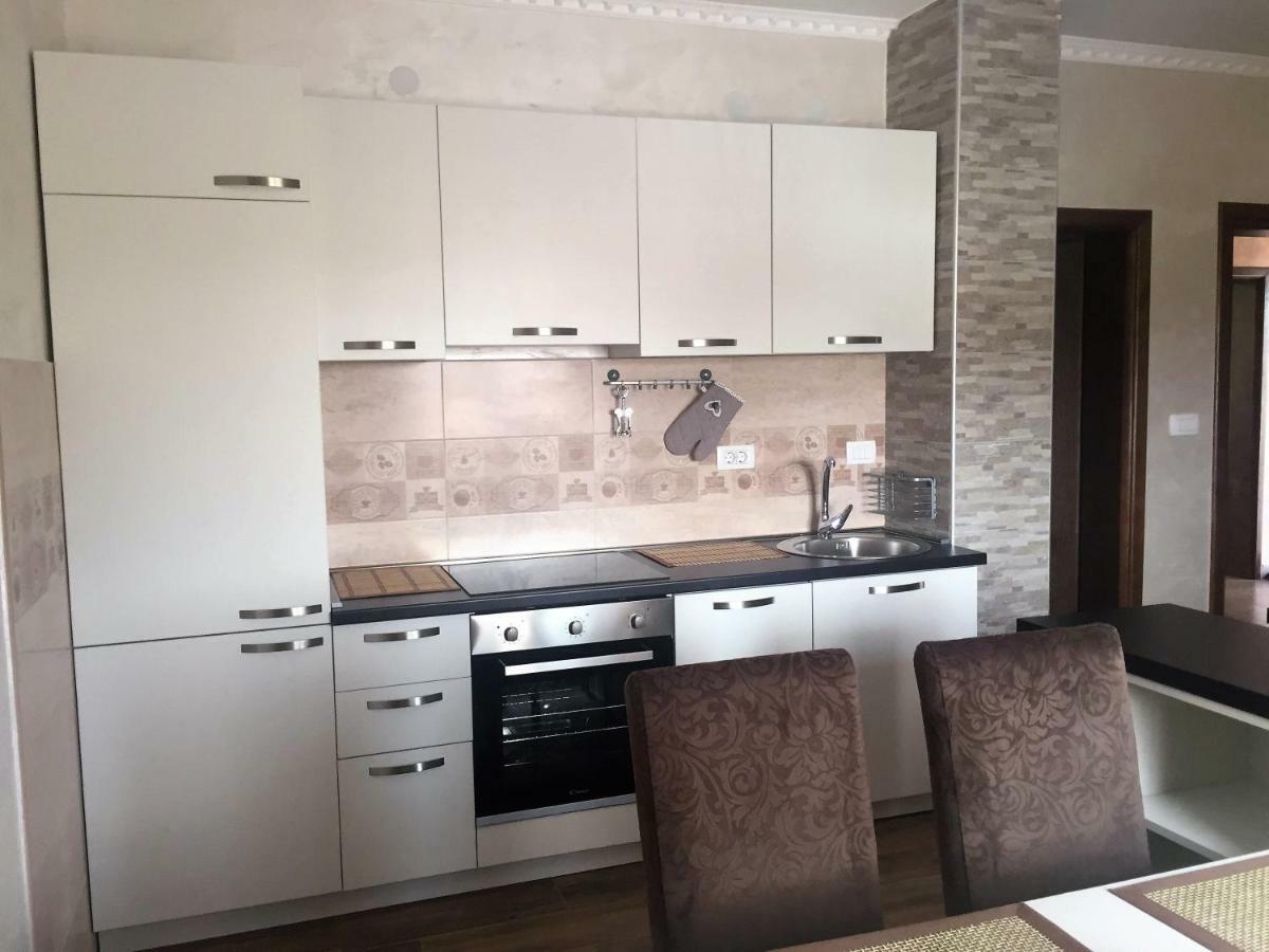 Eko Apartmani Krackovic Golubovci エクステリア 写真