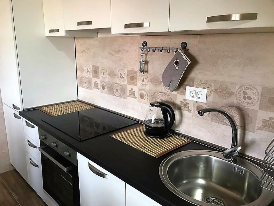 Eko Apartmani Krackovic Golubovci エクステリア 写真